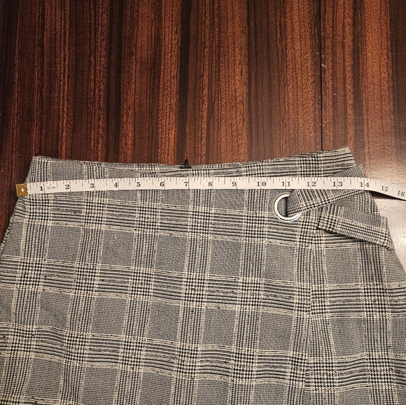 H&M Gray Plaid Houndstooth Fauz Wrap Asymmetric Mini Skirt Metal Ring  8 Preppy - Picture 5 of 11